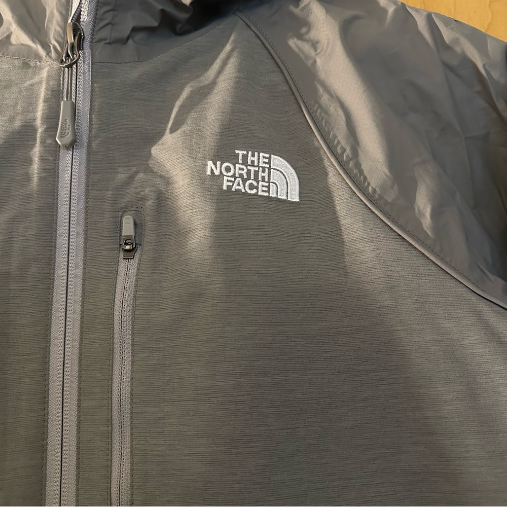 The North Face- Dry-vent raincoat- size small - Picture 3 of 6